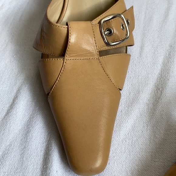 Bandolino Slides Tan Silver Buckle - Picture 10 of 12